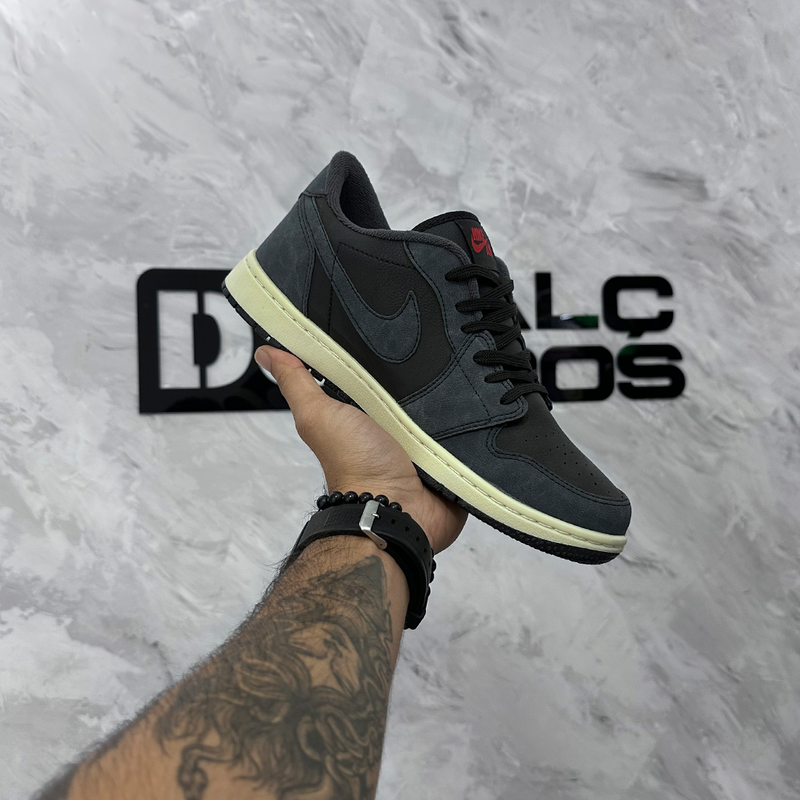 Air Jordan Low Travis Scott - Cinza/Preto